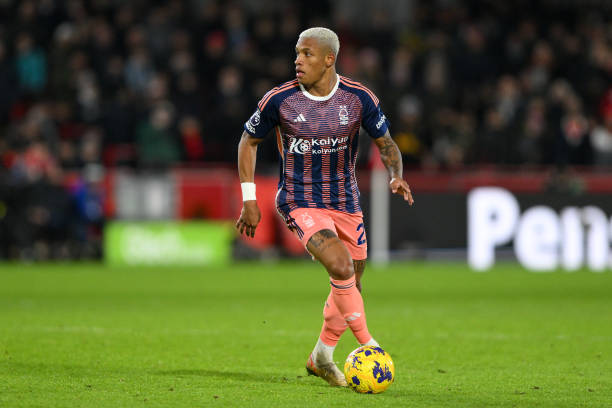 头球方式敲 头球方式敲