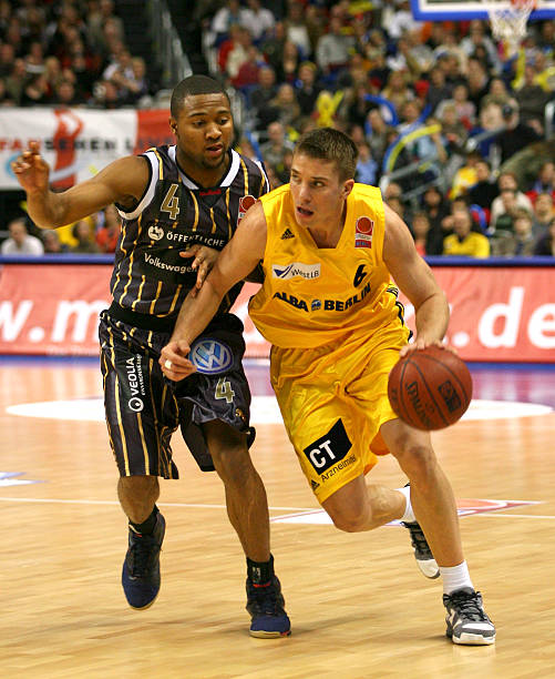 迅速拉开比 迅速拉开比